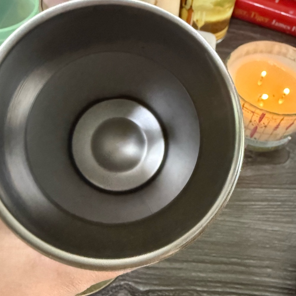 Hydro Flask Sky Blue Bottle with Black Lid - Picture 7 of 9